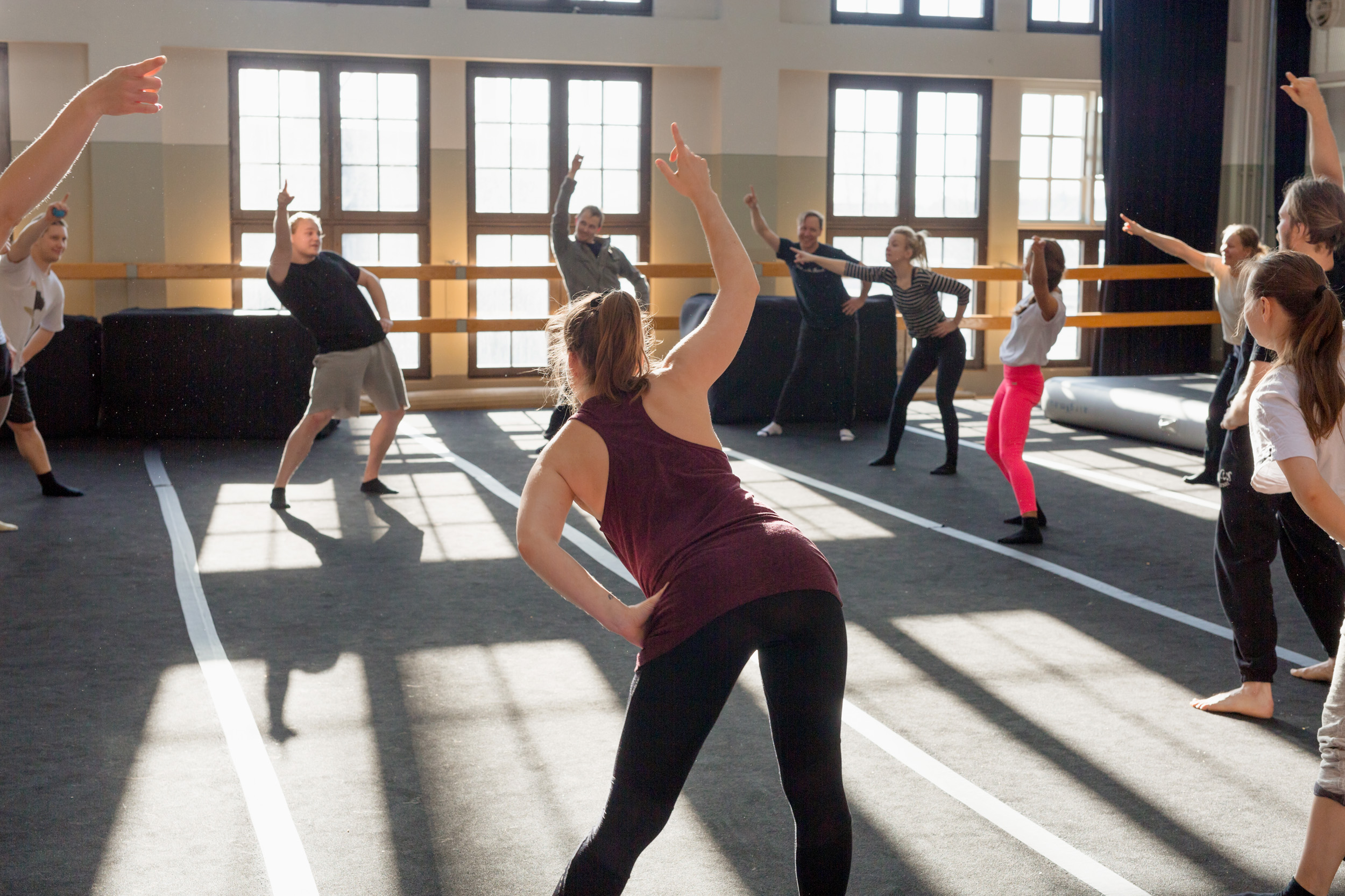 Aamuakrobatia avoin taso